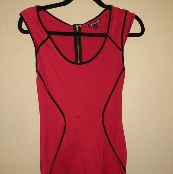 EXPRESS RED DRESS 💃 - Picture 3 of 3